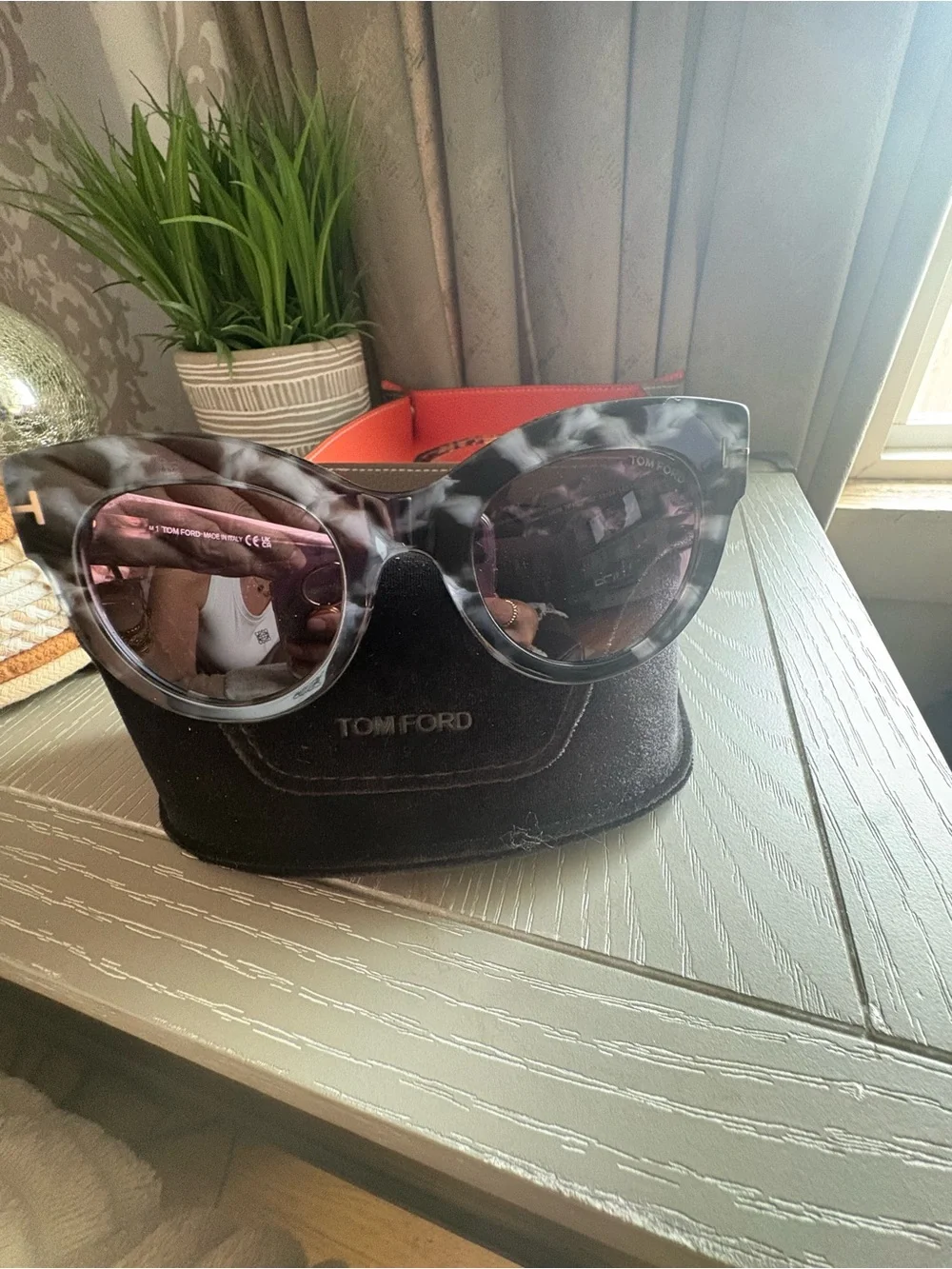 Tom Ford Grey Tortoise Cat-Eye Sunglasses with Pink Lenses